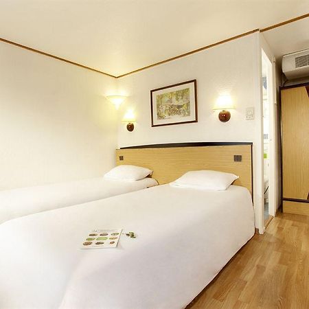 Campanile Hotel Mayenne Rum bild