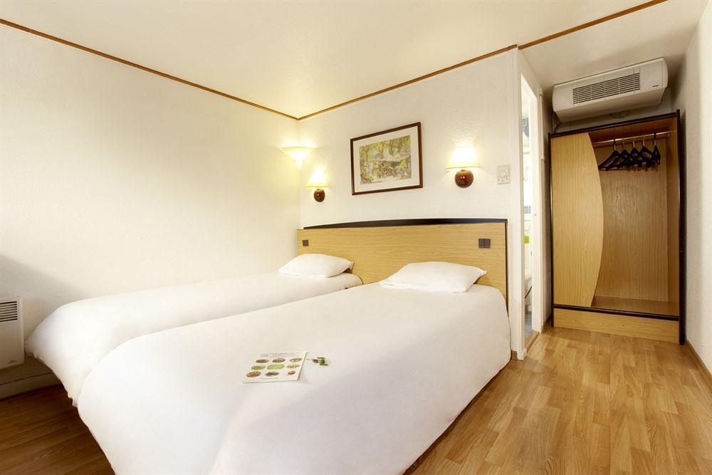 Campanile Hotel Mayenne Rum bild